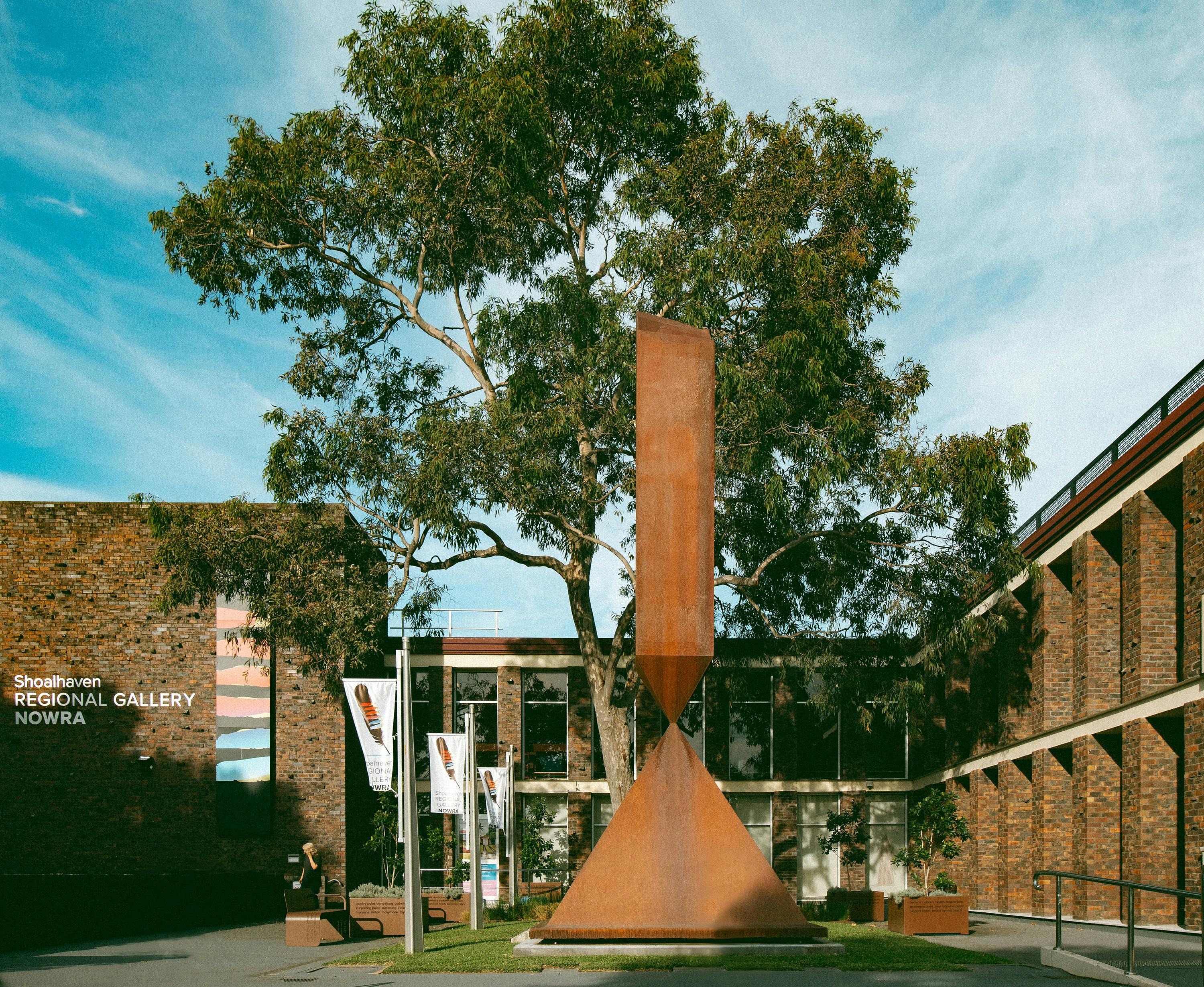Barnett Newman, Broken obelisk, 1963/1967/2005, installation view, Shoalhaven Regional Gallery, 2024