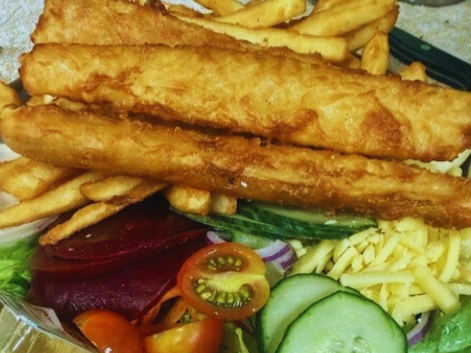 Deja Brew classic meal of fish with chips and salad