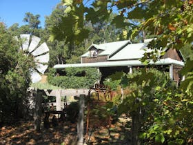 Banksia Springs Cottages