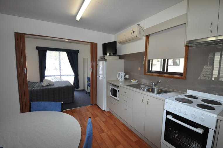 Deluxe cabin