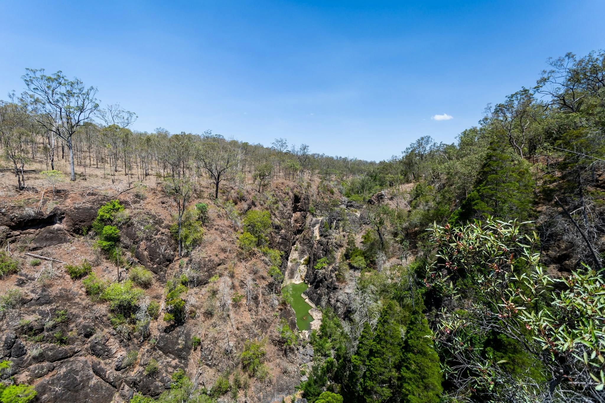 Kinbombi Falls
