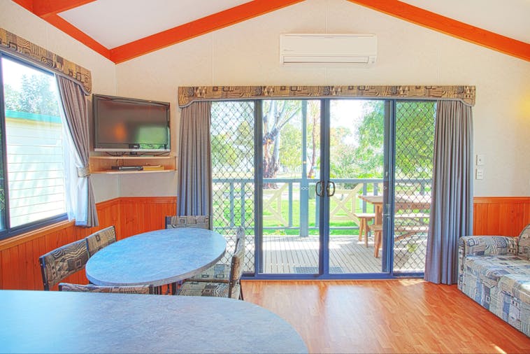 Superior Parkland Cabin