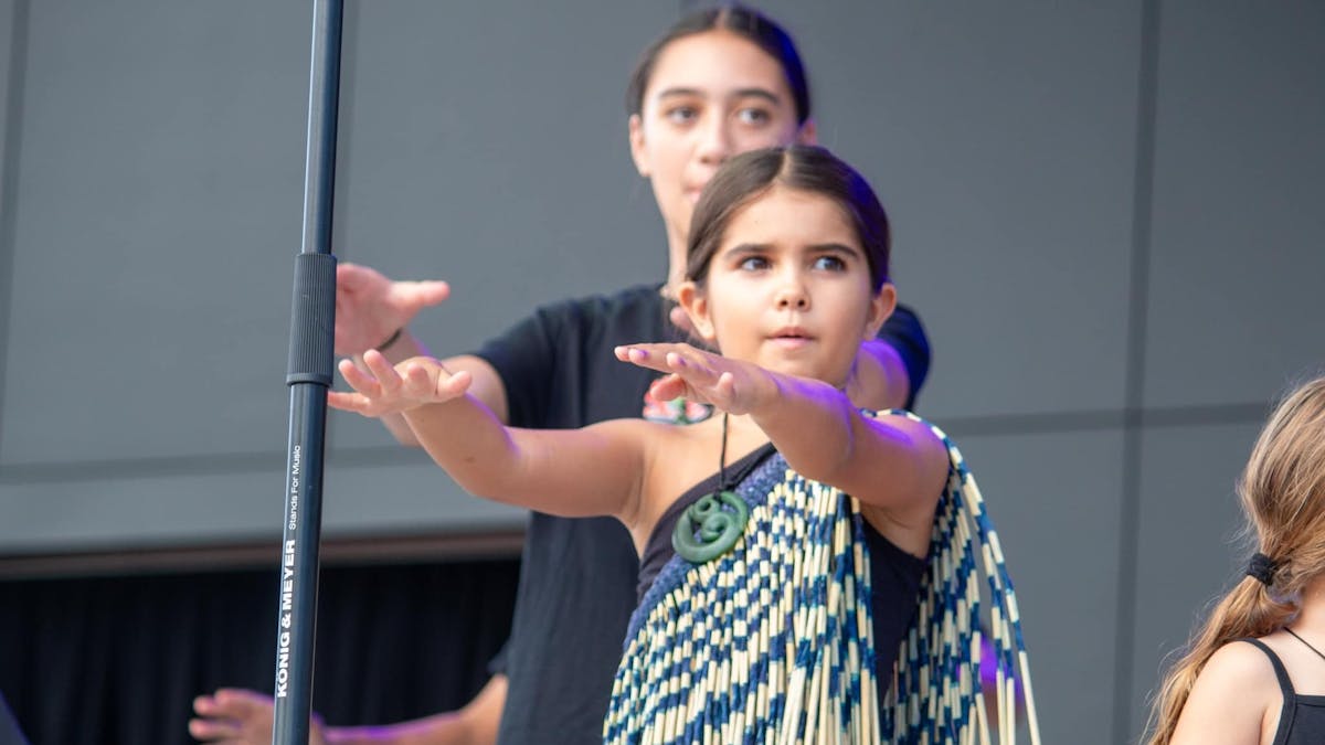 Māori cultural performers