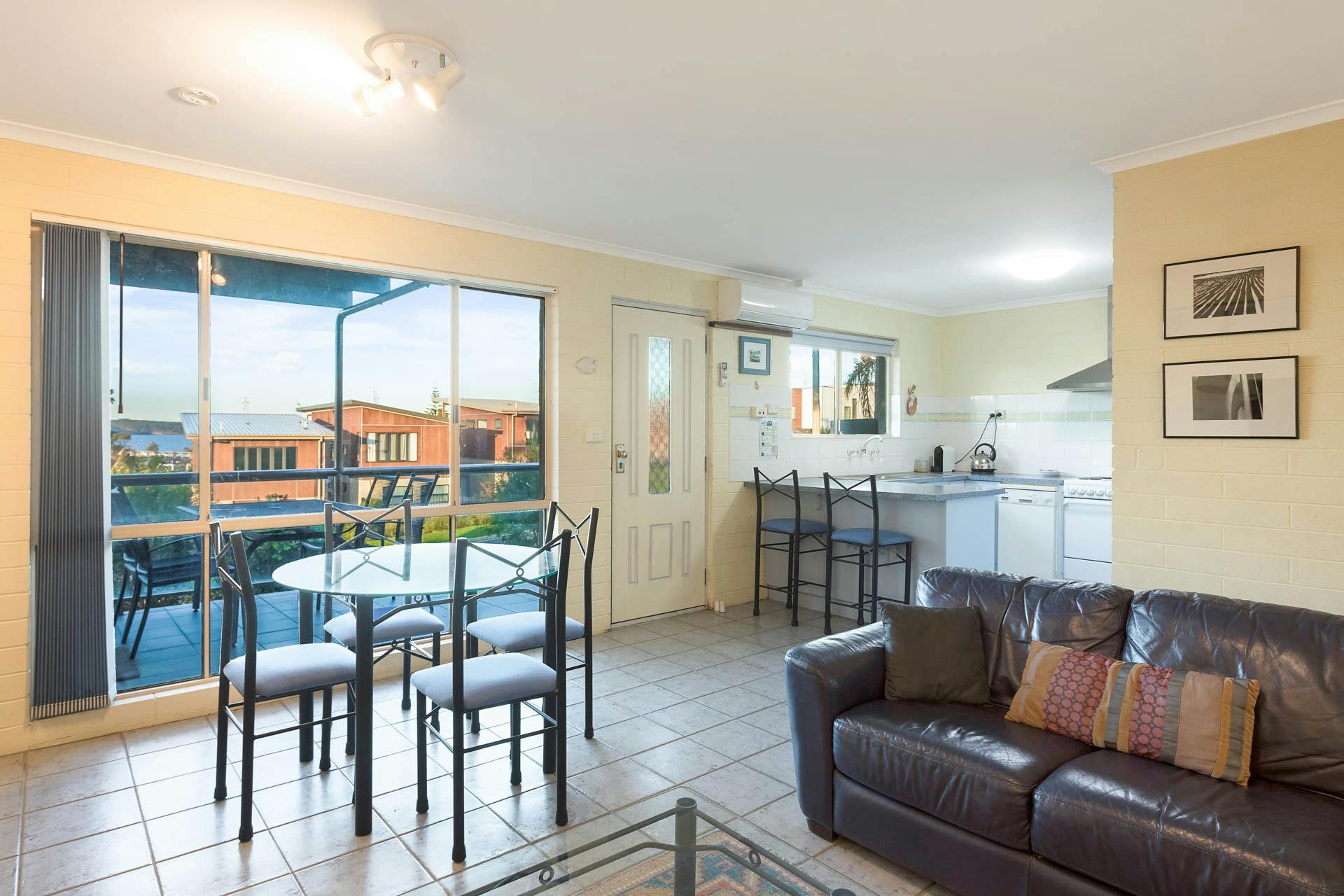 Blue Waters Apartment