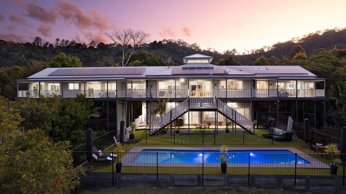 The Country House at Hunchy Back of the Homestead