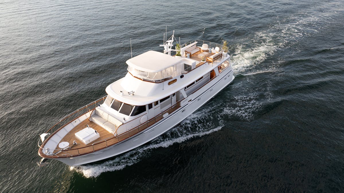 Hamilton Island Private Yacht Charter Whitsundays YOTSPACE