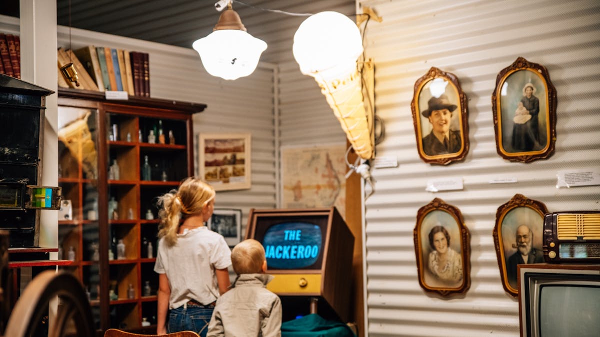 watch an old style tv.