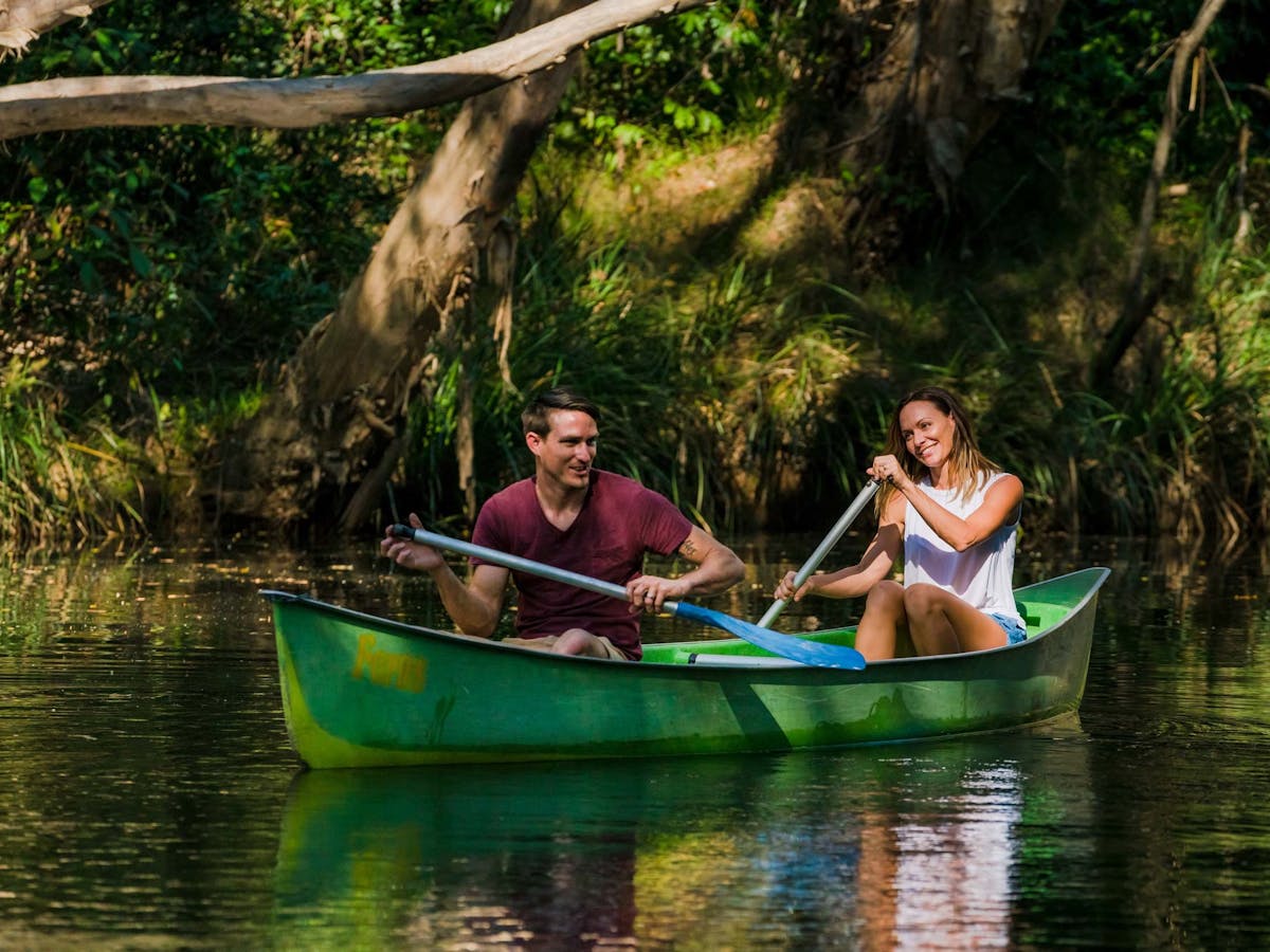 canoing, waterpark creek, byfield, couple, adventure
