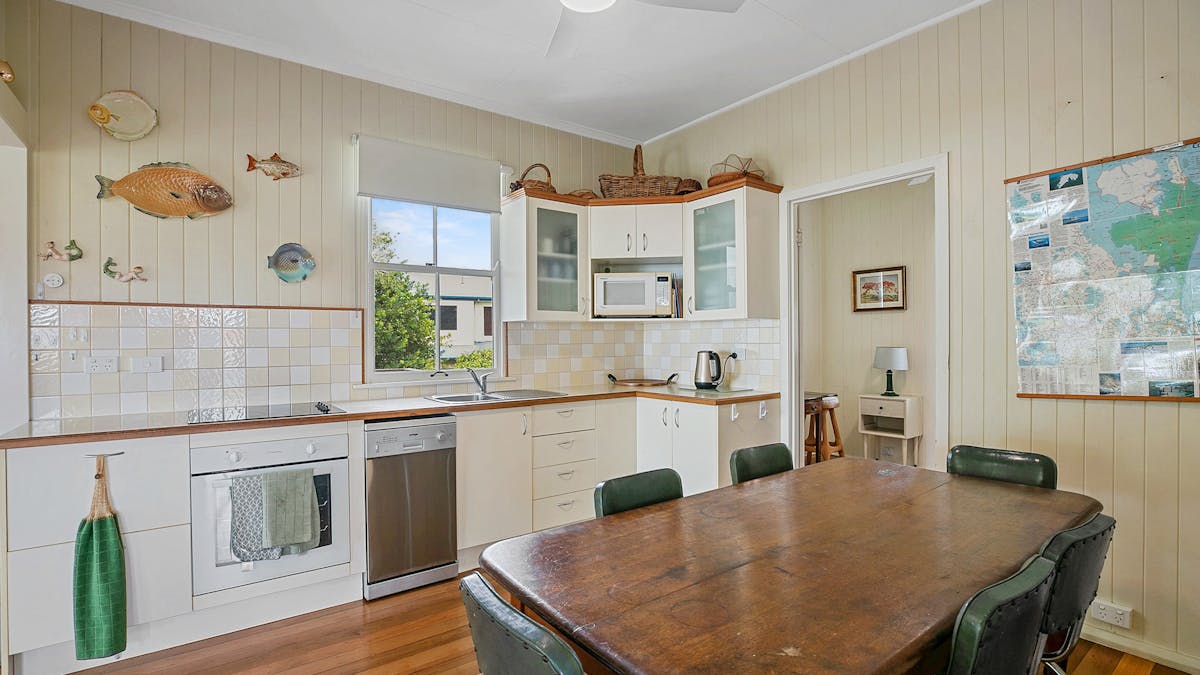 Kitchen/Dining Area