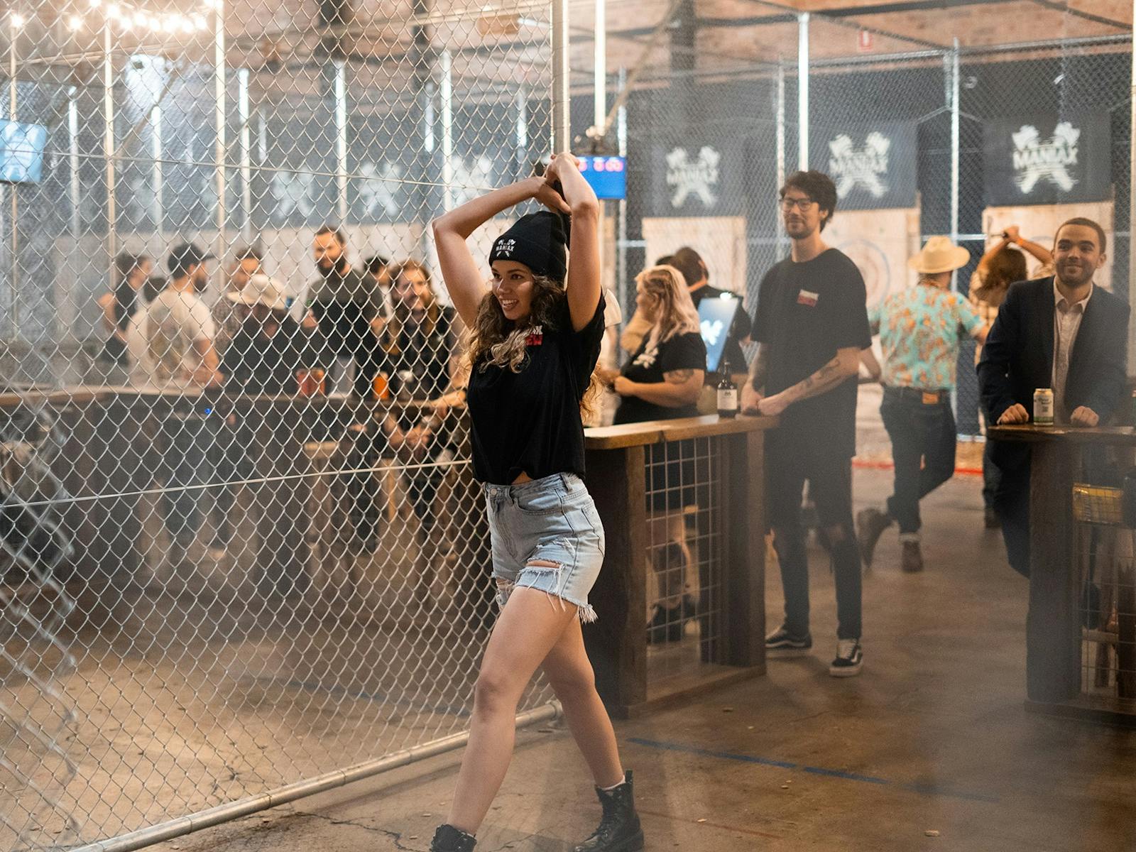 MANIAX Axe Throwing