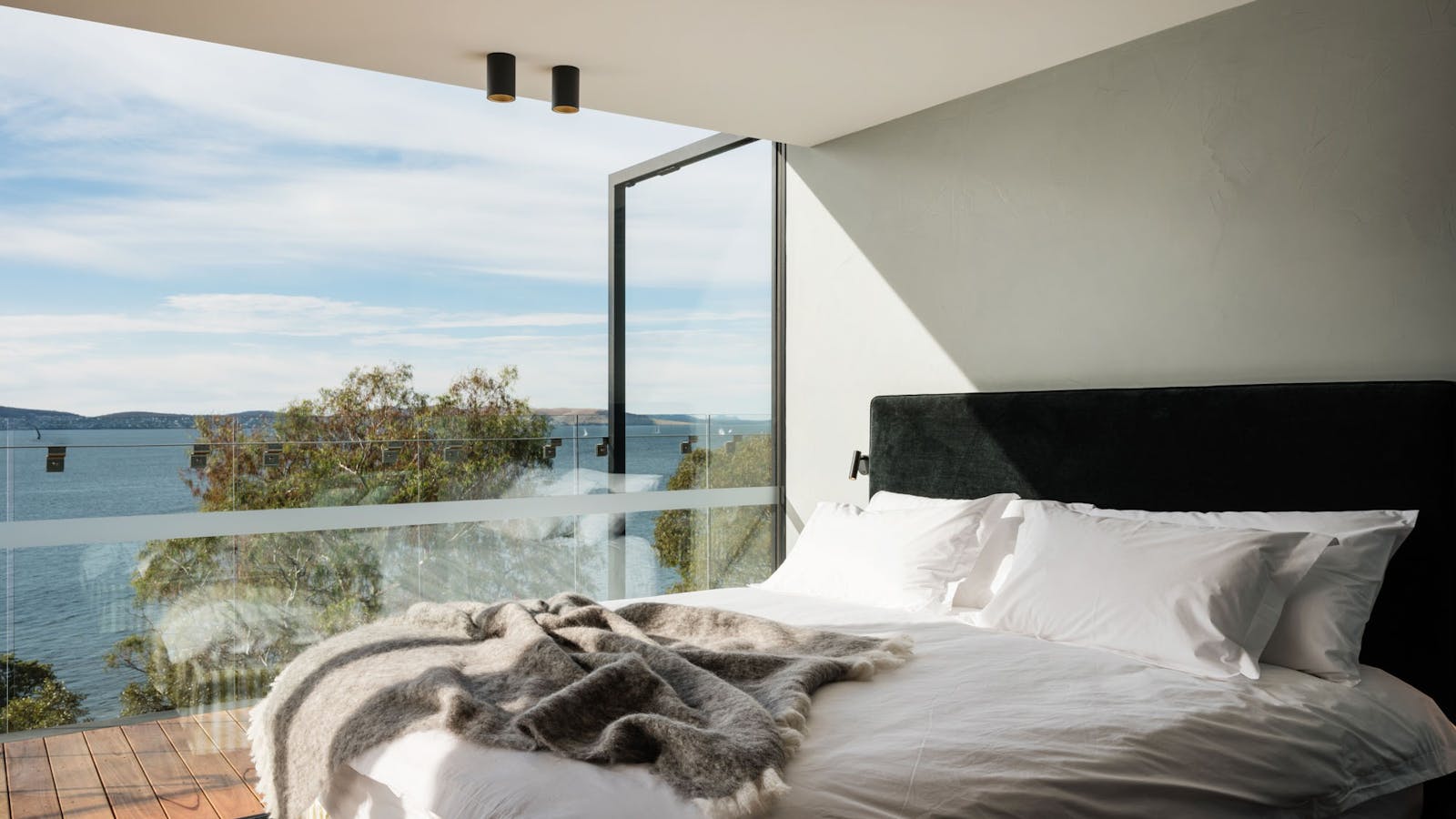 King size hotel quality beds