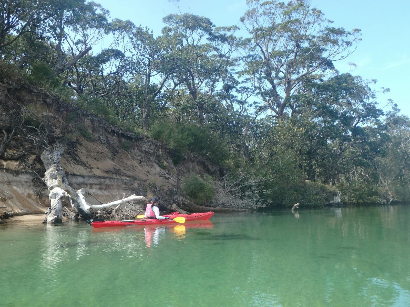 FInd the hidden beauty in Jervis Bay, come Sea Kayaking