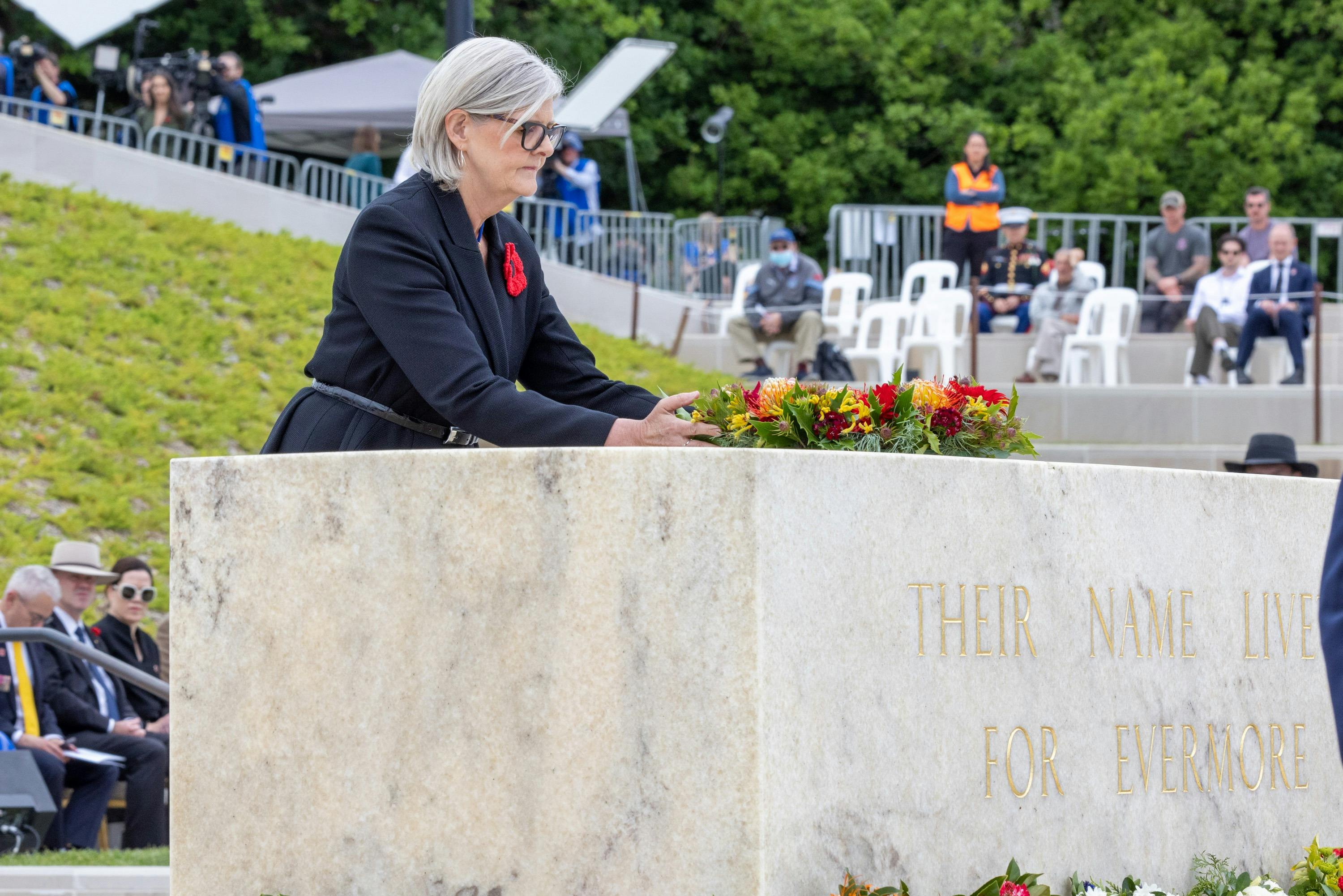 Governor General laying wreath at the Stone of Remembrance