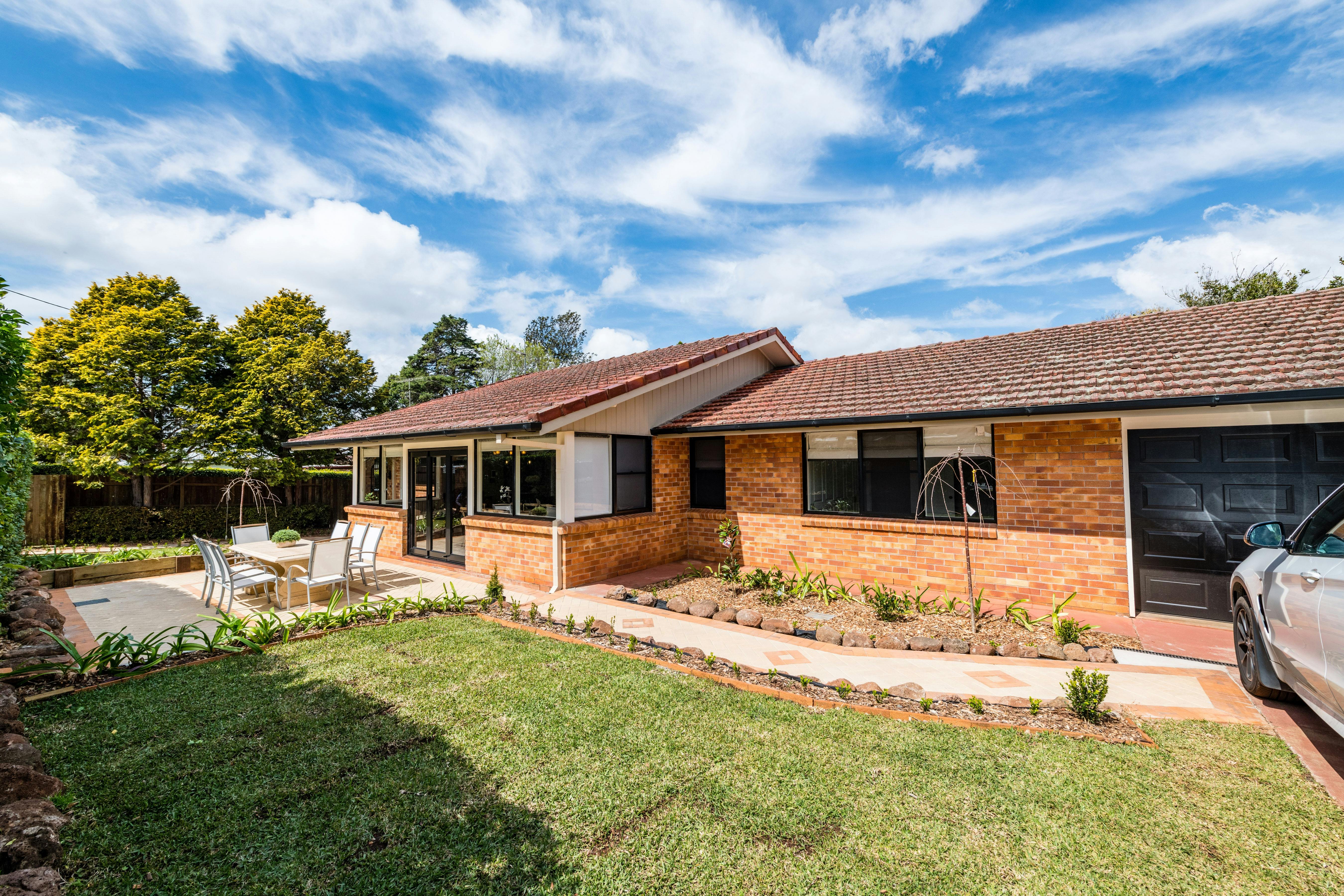 Hedge House Southern Queensland Country