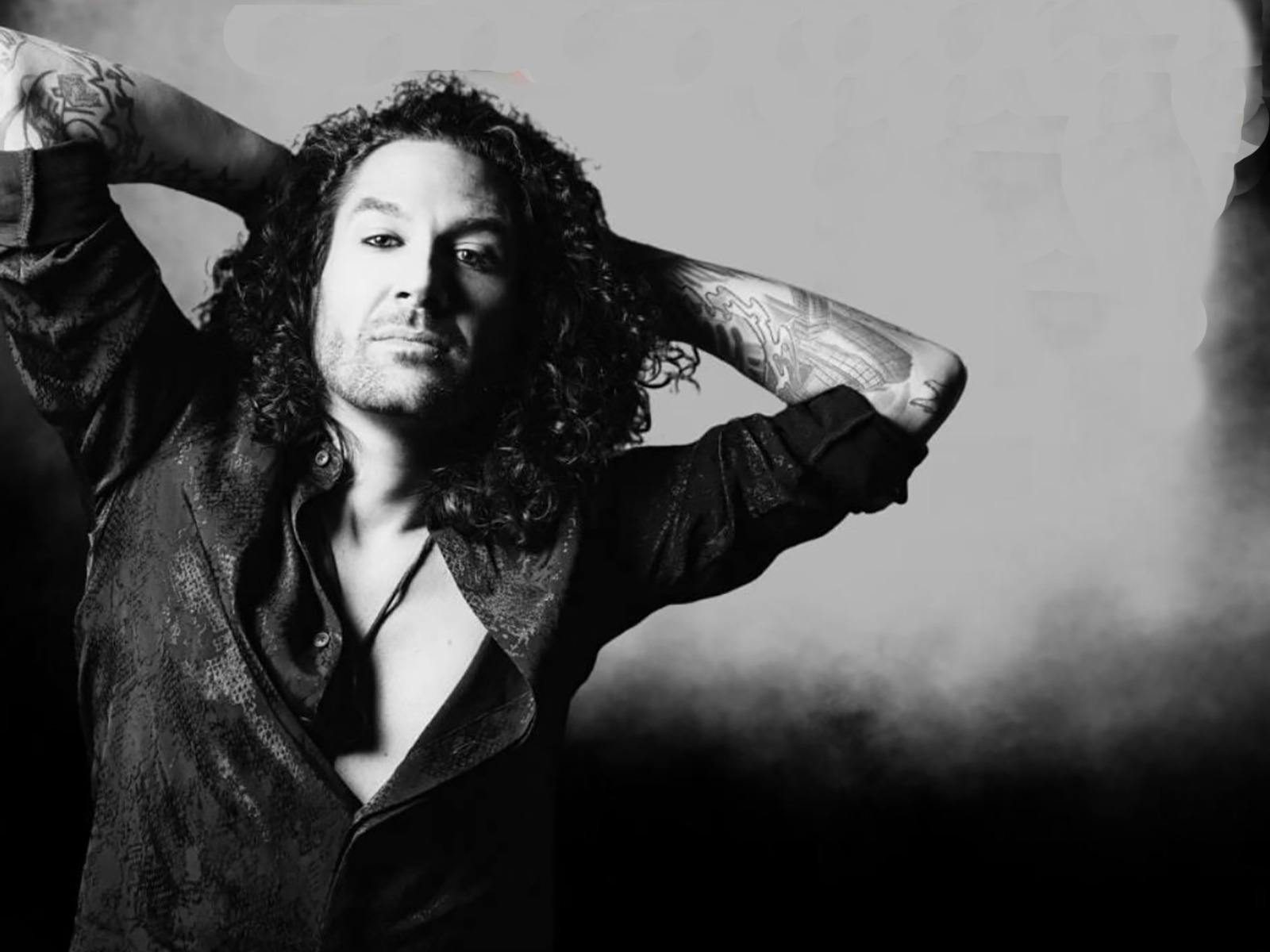 Lee Harding Presents the Best of INXS