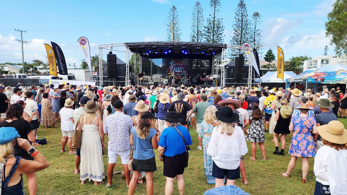 Festivial crowd