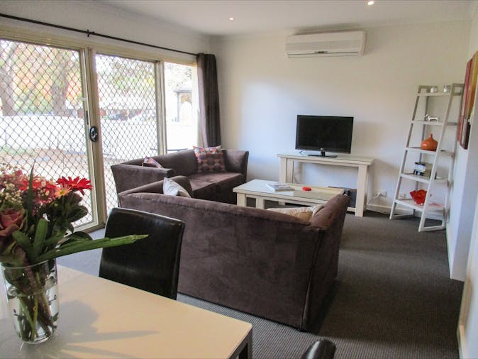 Grenache Apartment