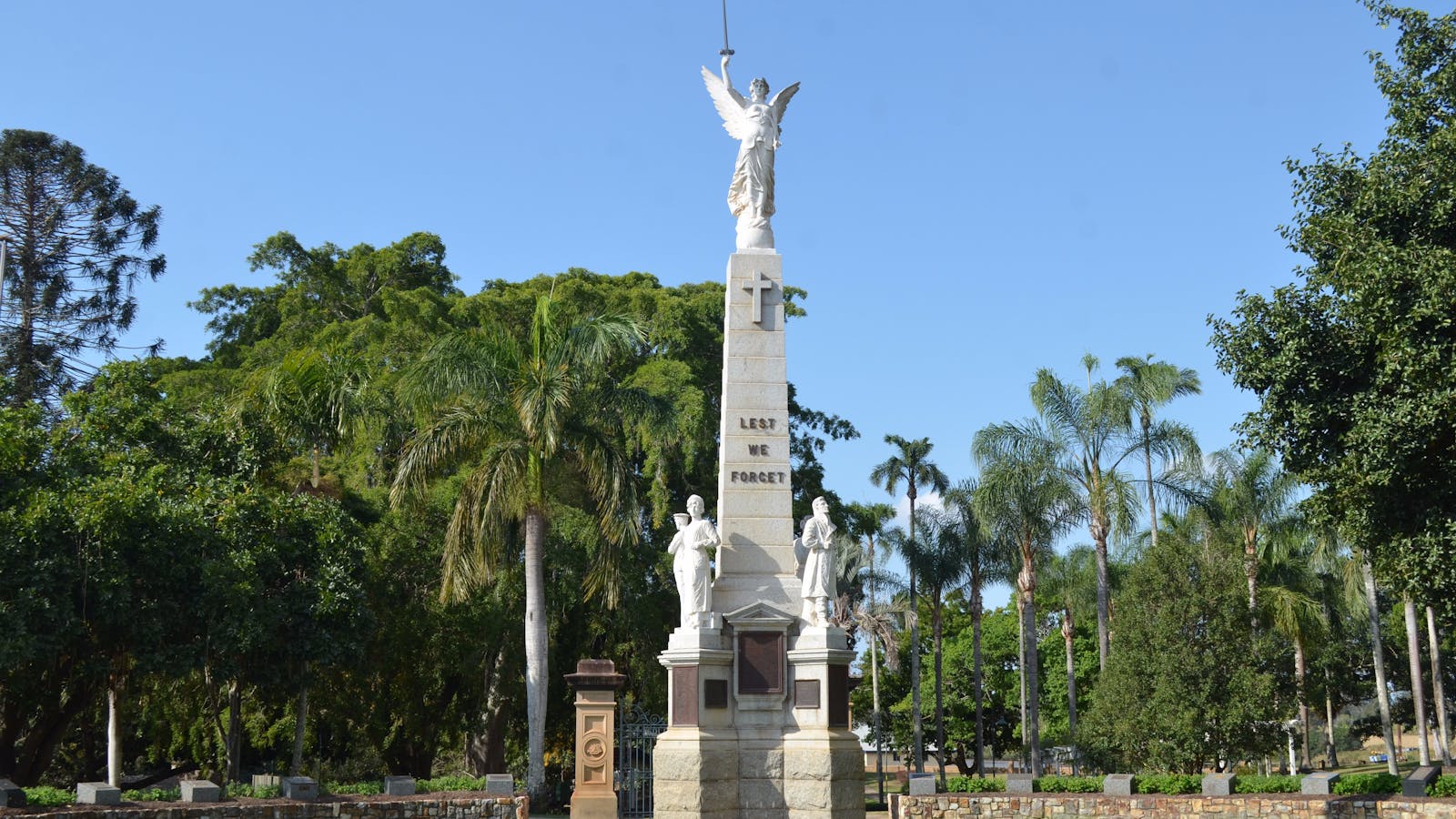 Cenotaph and Memorial Gates