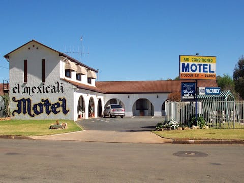 Parkes Accommodation Nsw Holidays Accommodation Things To Do