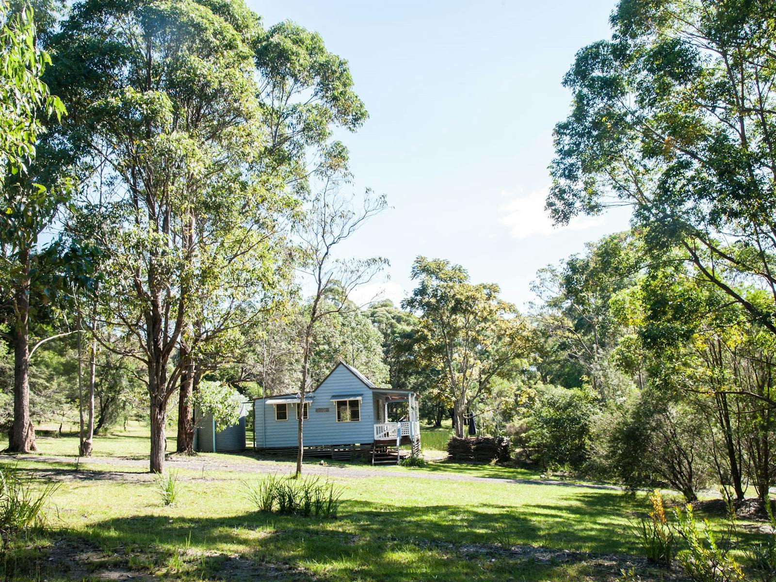 Cooee Cottage - our romantic little two bedroom cottage overlooking its own billabong with fire pit.