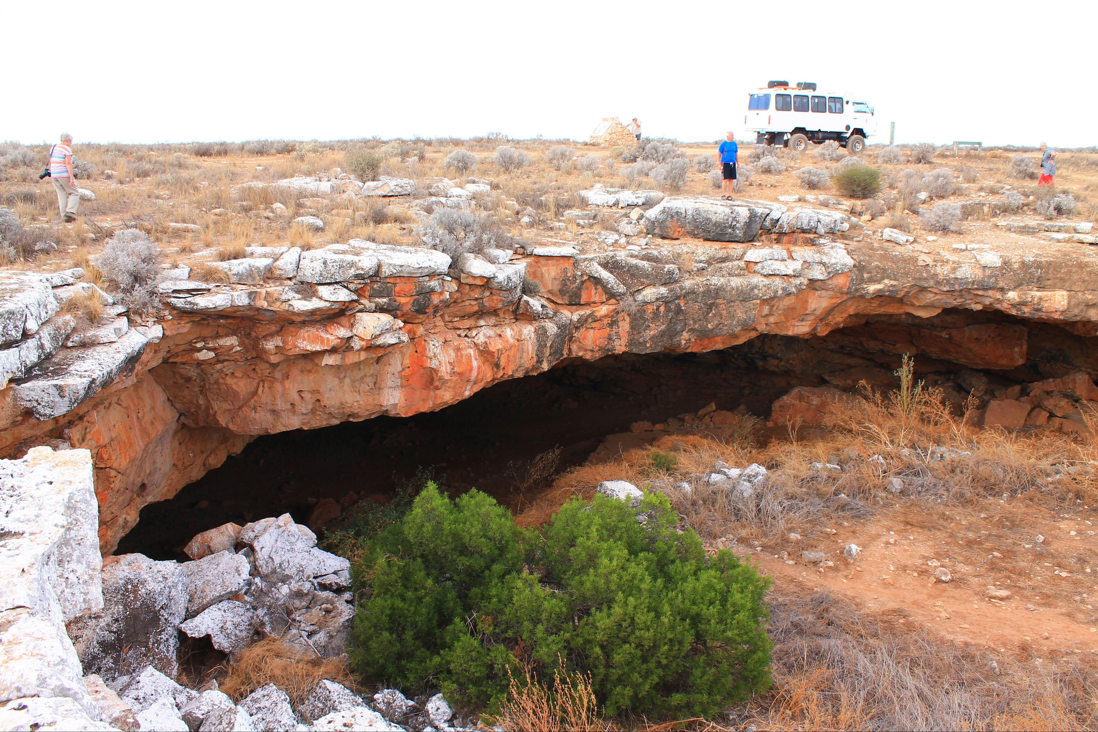 Nullarbor Caves 4WD tour