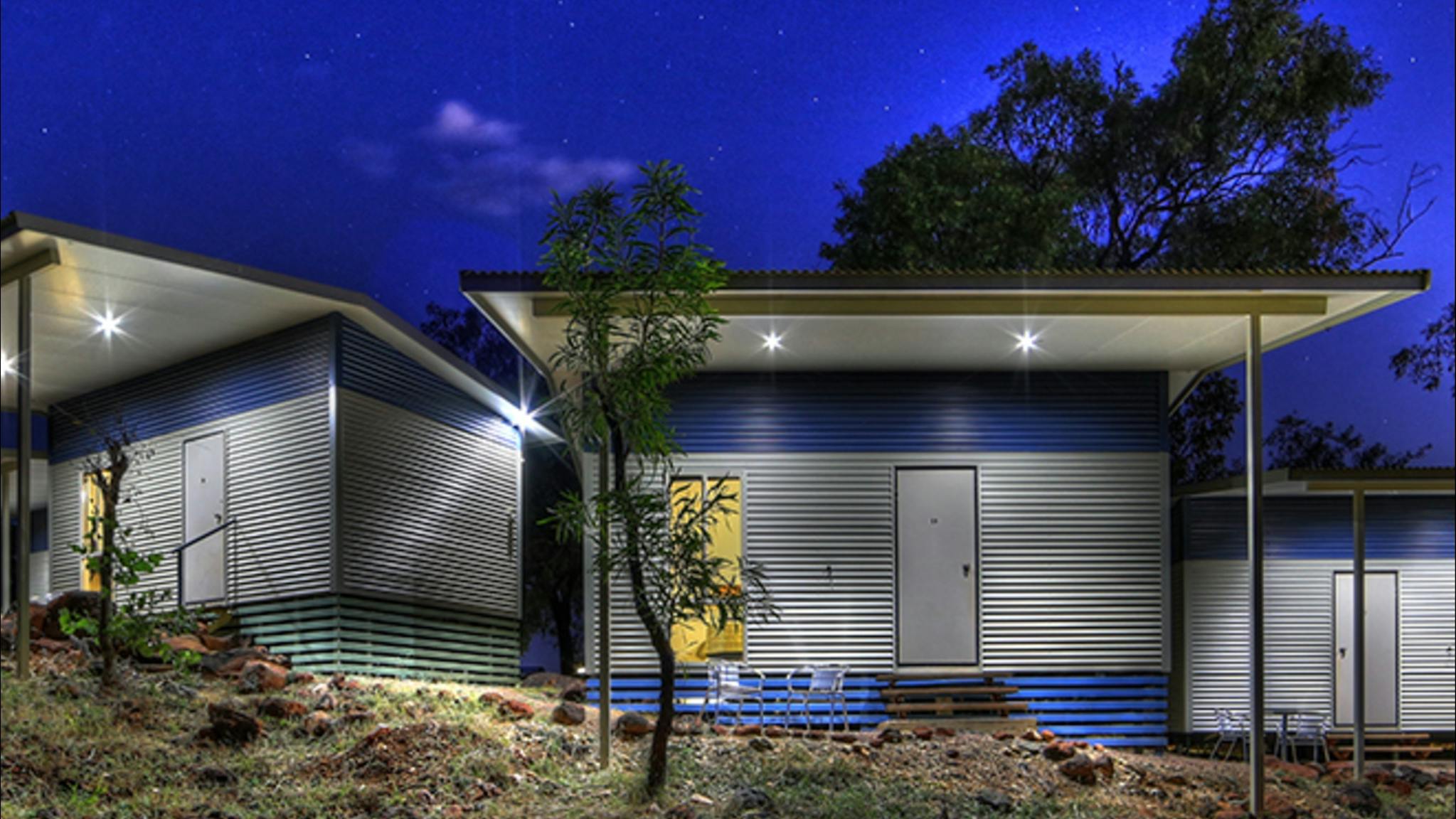 Boundary Hut - stand alone cabin Boundary Hut - stand alone cabin