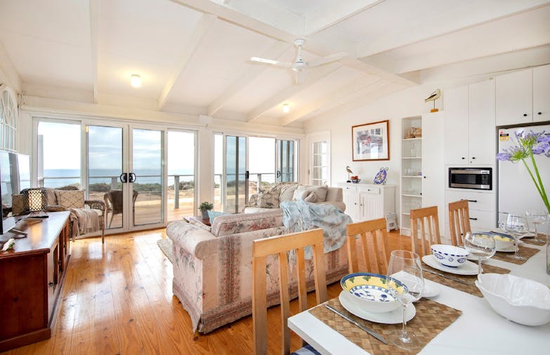 PORT WILLUNGA DREAMING Port Willunga, SA Tourism