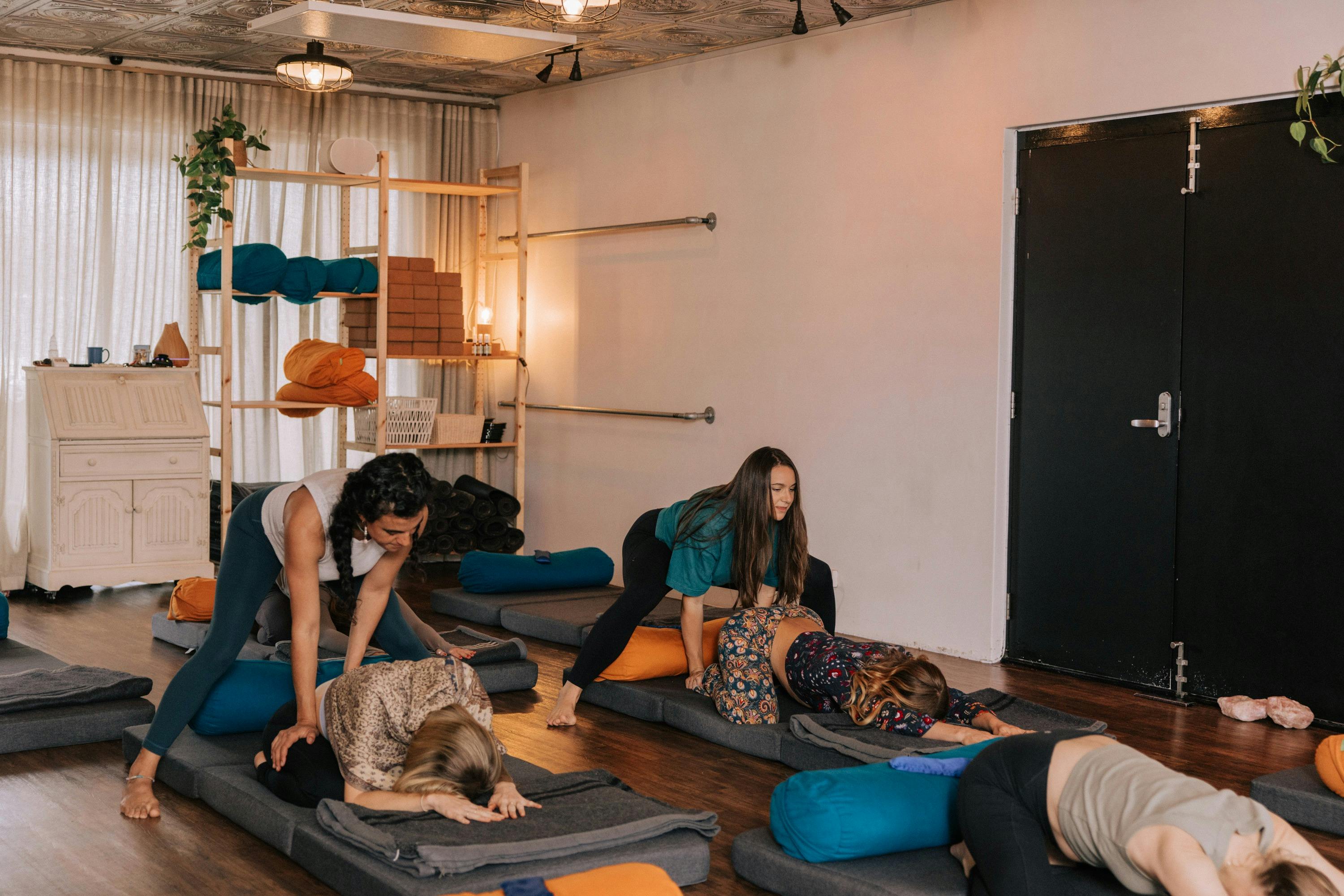 Yin & Massage Specialty Class