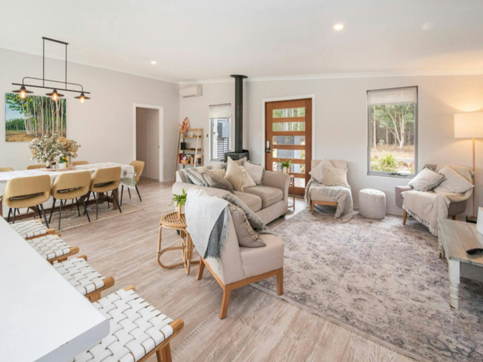 Living Room, Dining Area, Fireplace and Air-conditioning