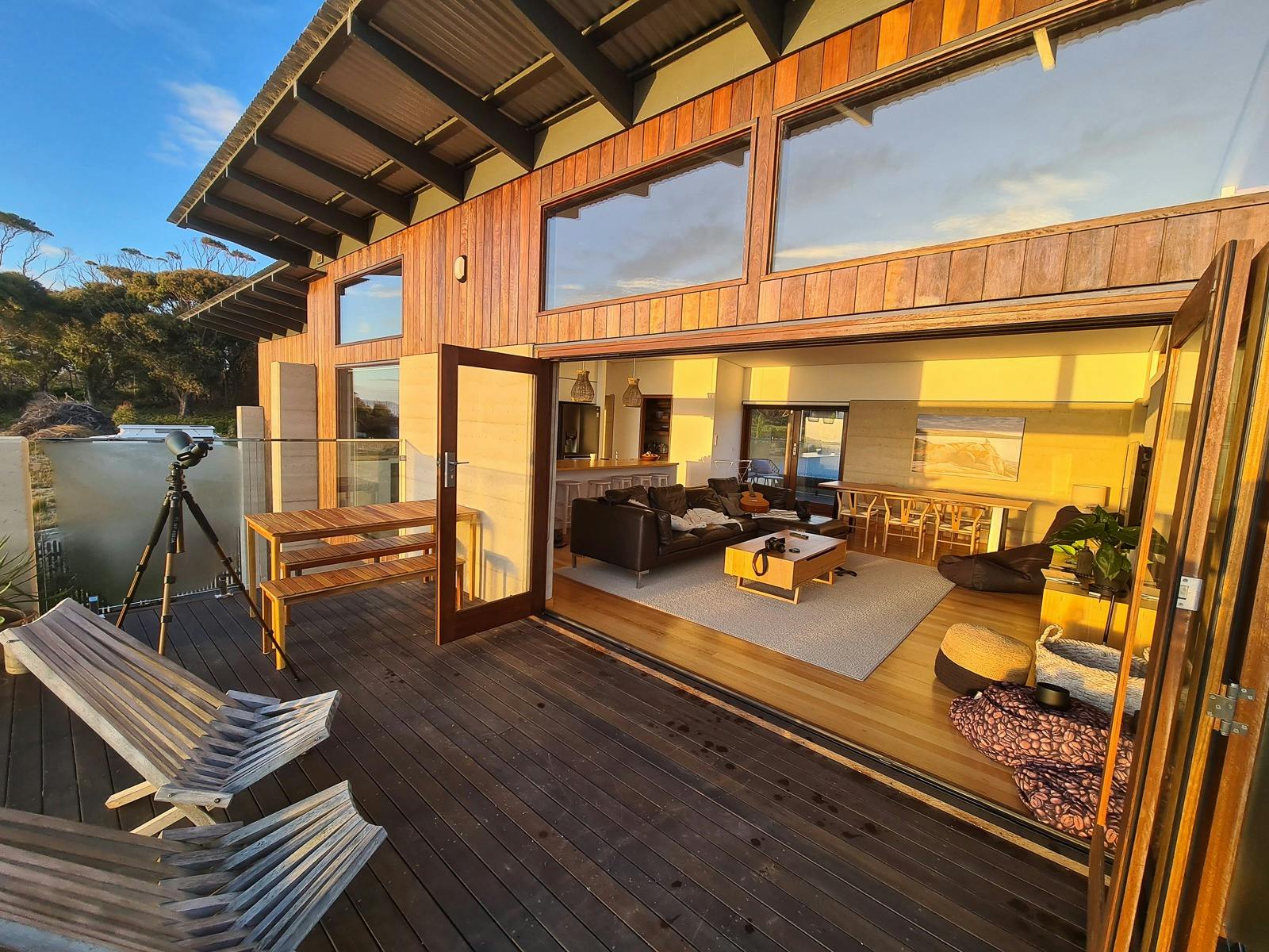 earthnoceanbeachhouse  the deck