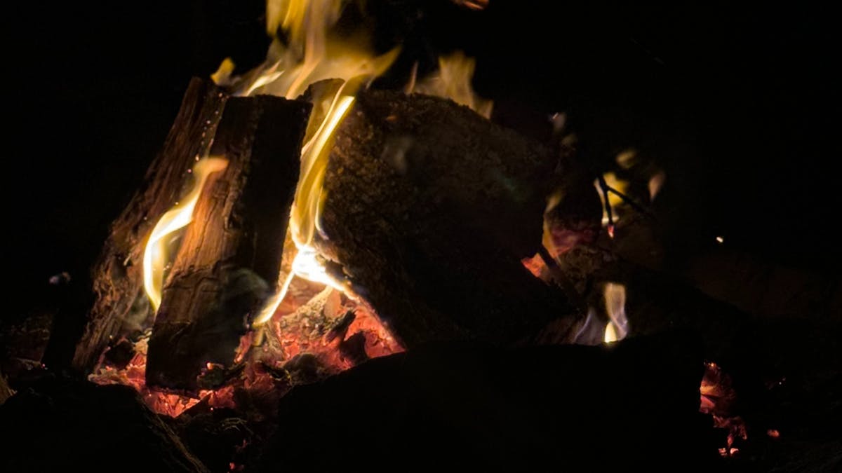 nothing beats the smell of an open fire, farmstay brisbane, luxury accommodation brisbane