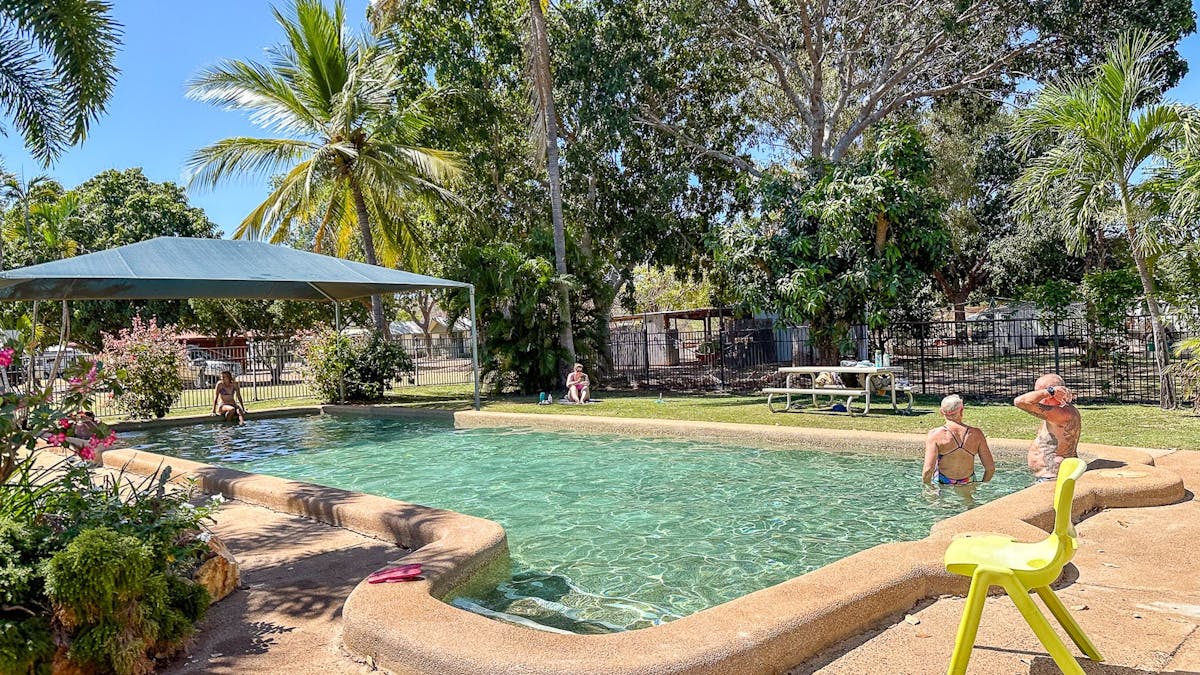 caravan park, pool, free amenities, swimming, shady pool, comfort, outback queensland, best pool
