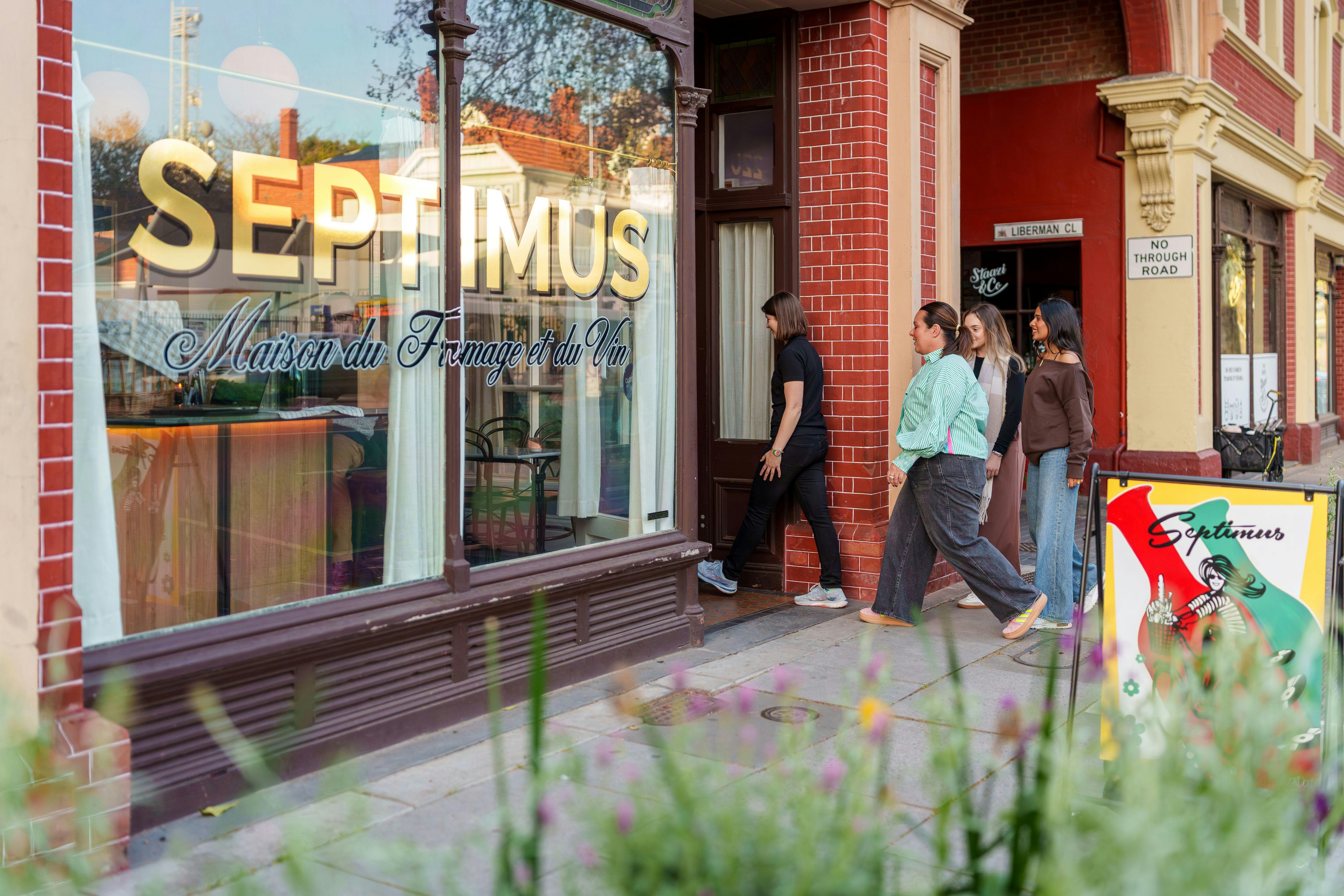 The Adelaide Wine Walk (East End) visits trendy bars in the city.