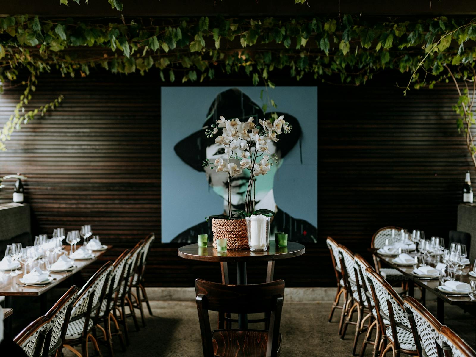 bibo wine bar courtyard