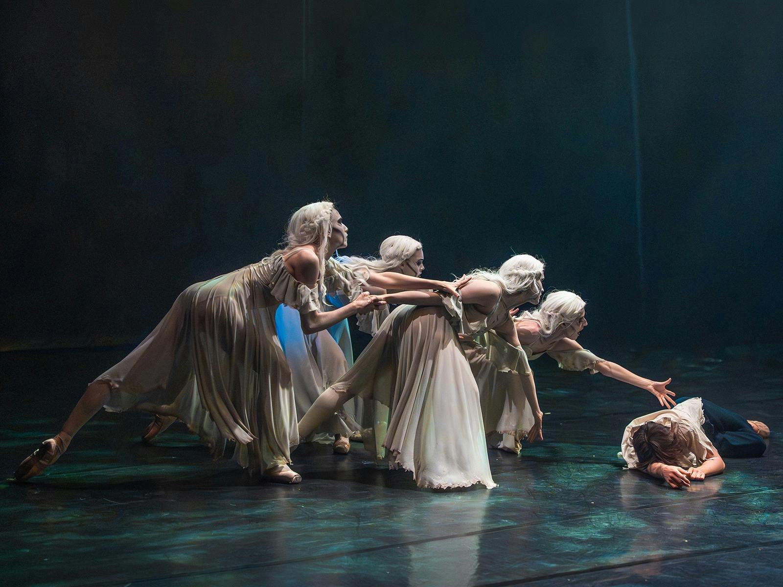 Dracula: Ballet at its Darkest