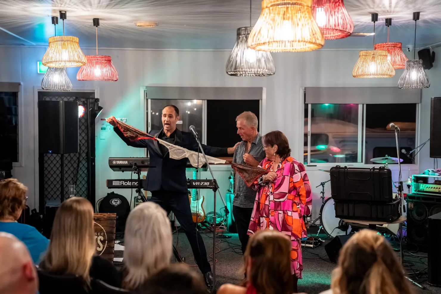 Tommy Magic in action with audience members