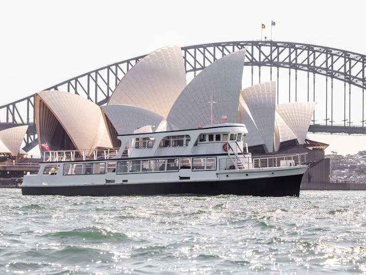 Sydney Harbour Gourmet Dinner Cruise