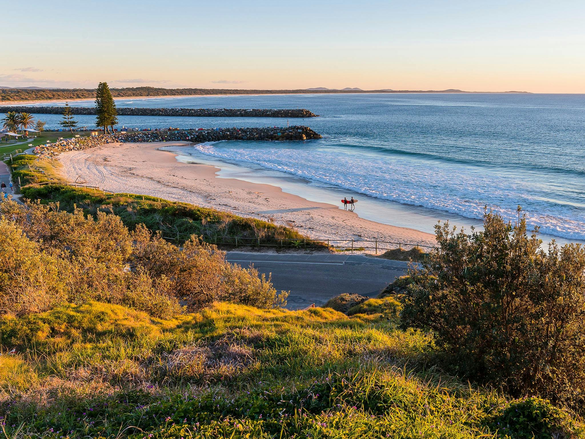 Port Macquarie Town Beach Breakwall NSW Holidays &