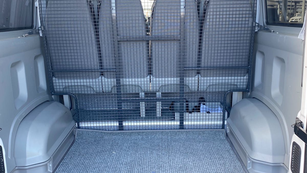 elite_transfers_renault_master_minibus_luggage_area