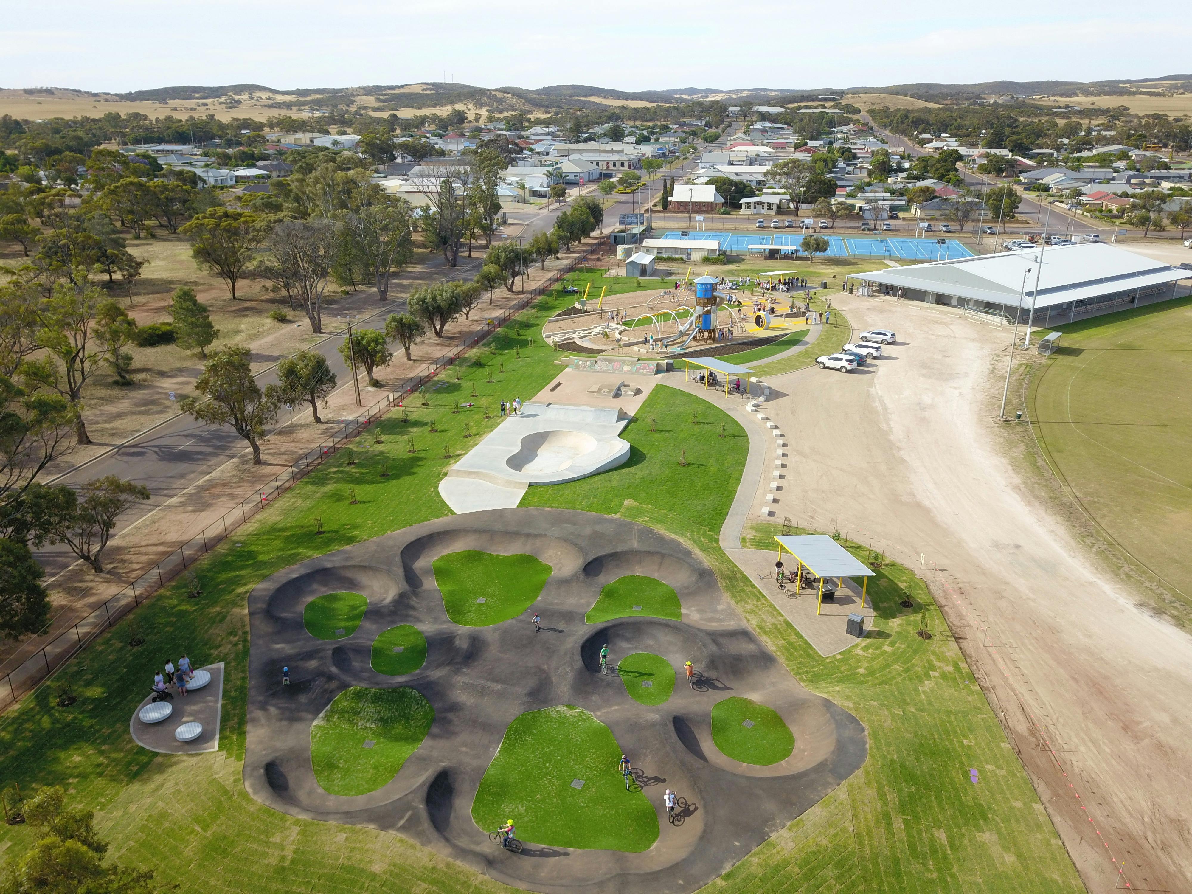 Cleve Playspace, Skate Park and Pump Track