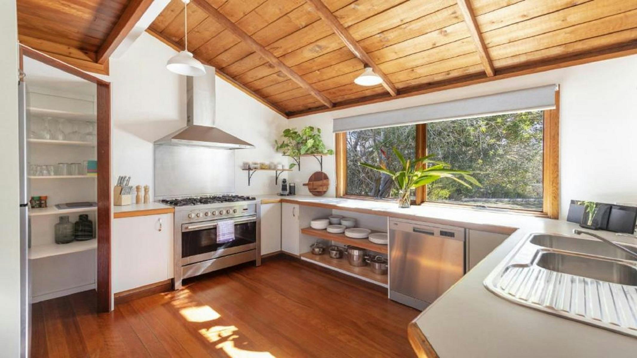 ザ ポイント ビーチ ハウス ヤンバ