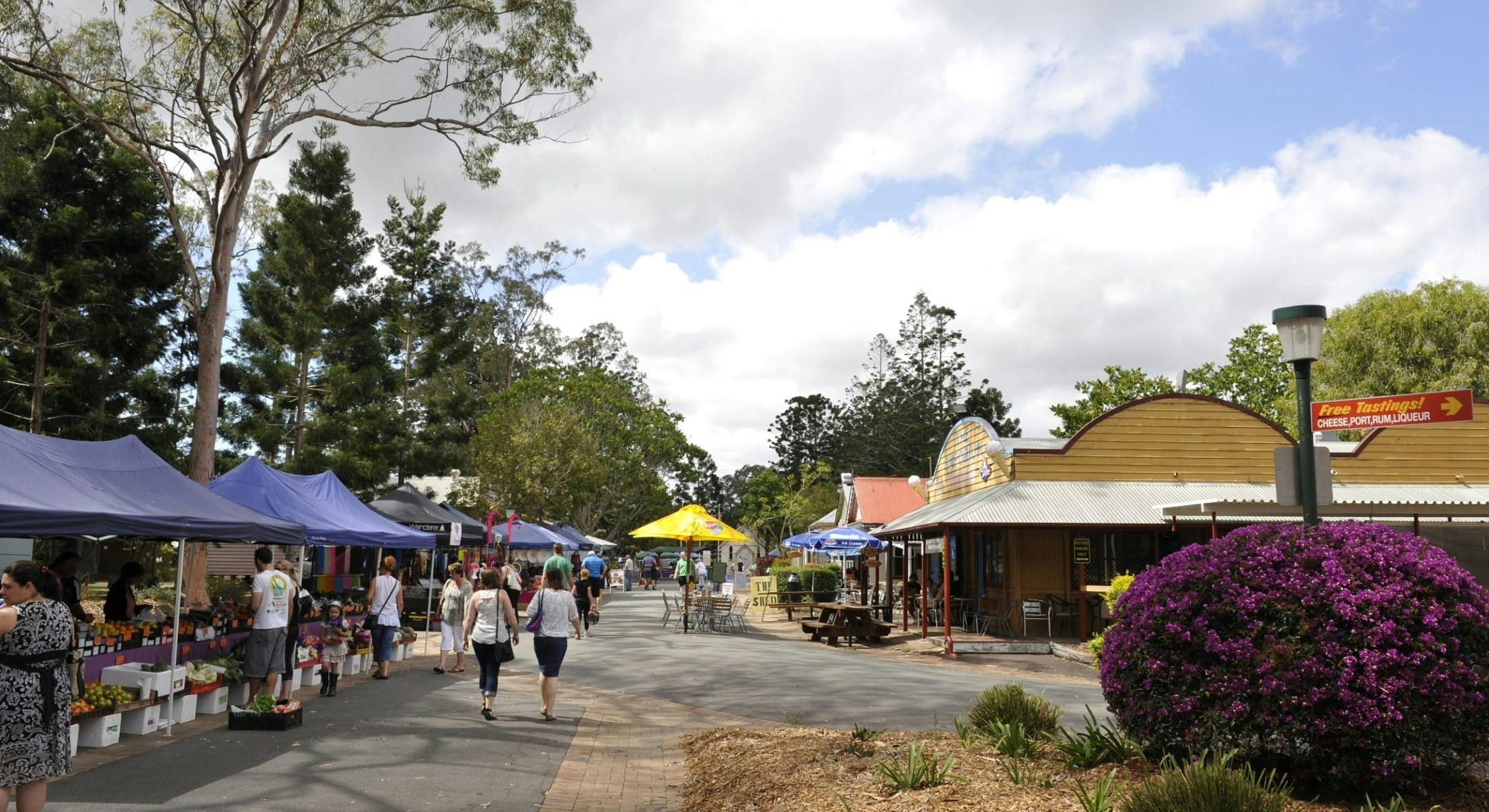 Old Petrie Town Sunday Markets