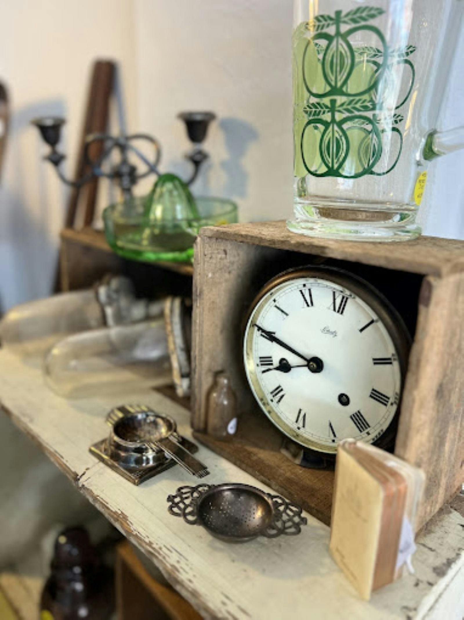 Vintage Vibes Emporium