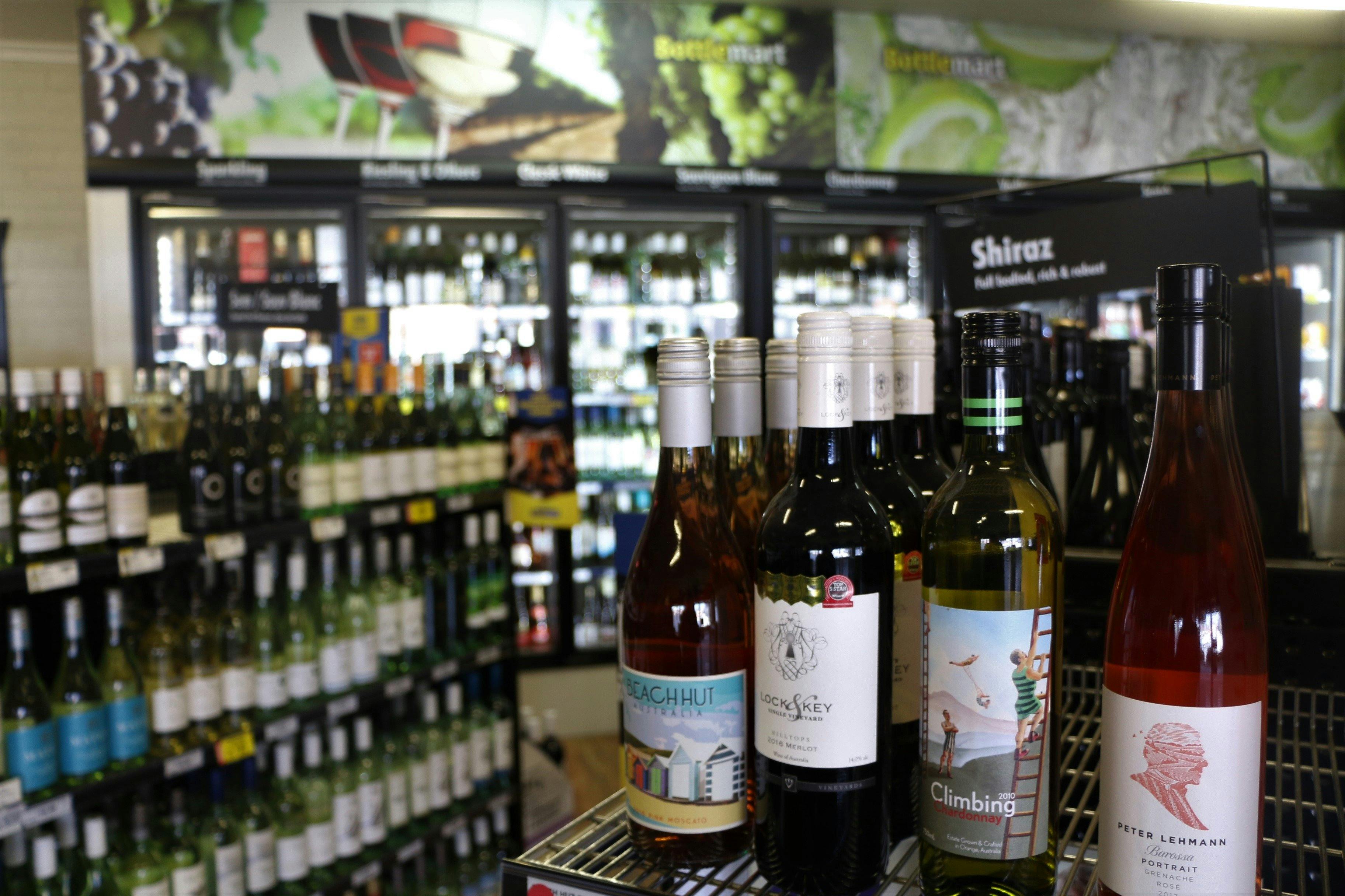 ウォルシュのホテルのボトルショップ。