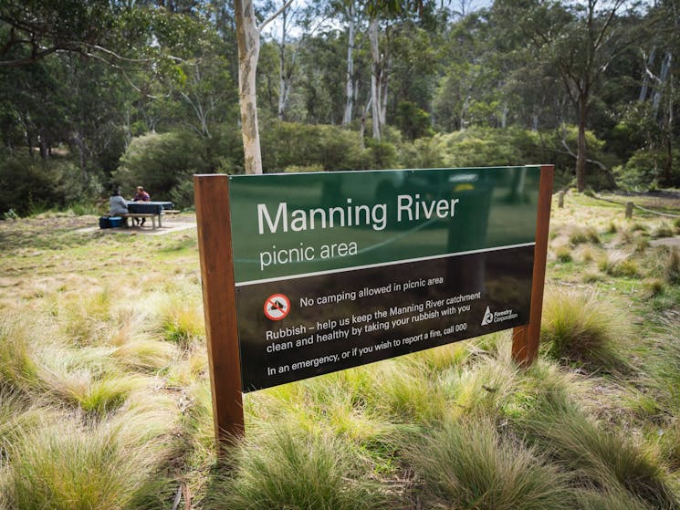Manning River signage