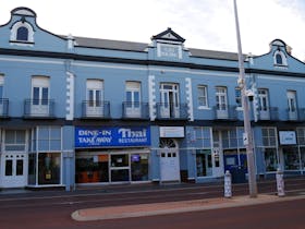 Front of Geraldton Backpackers on the Foreshore Marine Terrace Entrance