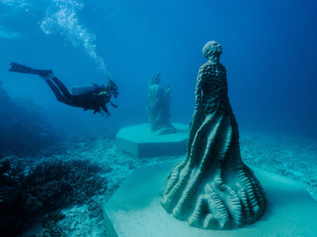 Ocean Sentinels / MOUA / Museum of Underwater Art