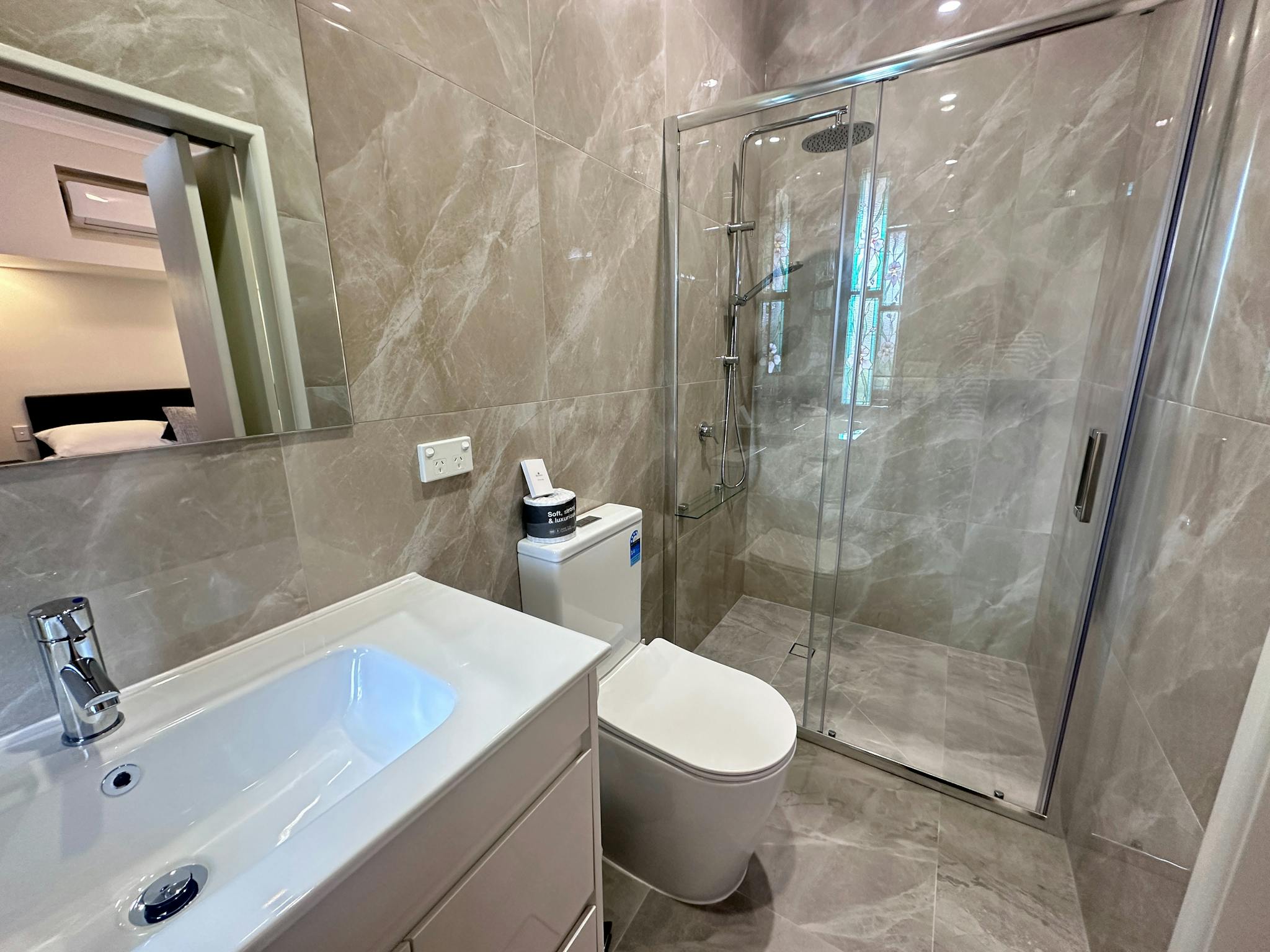 Deluxe King Room-Bath Room Deluxe King Room-Bath Room