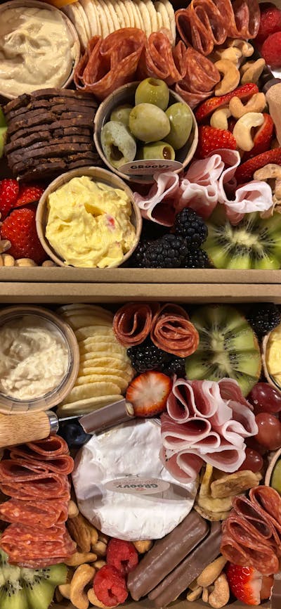 Grazing boxes made by groovers