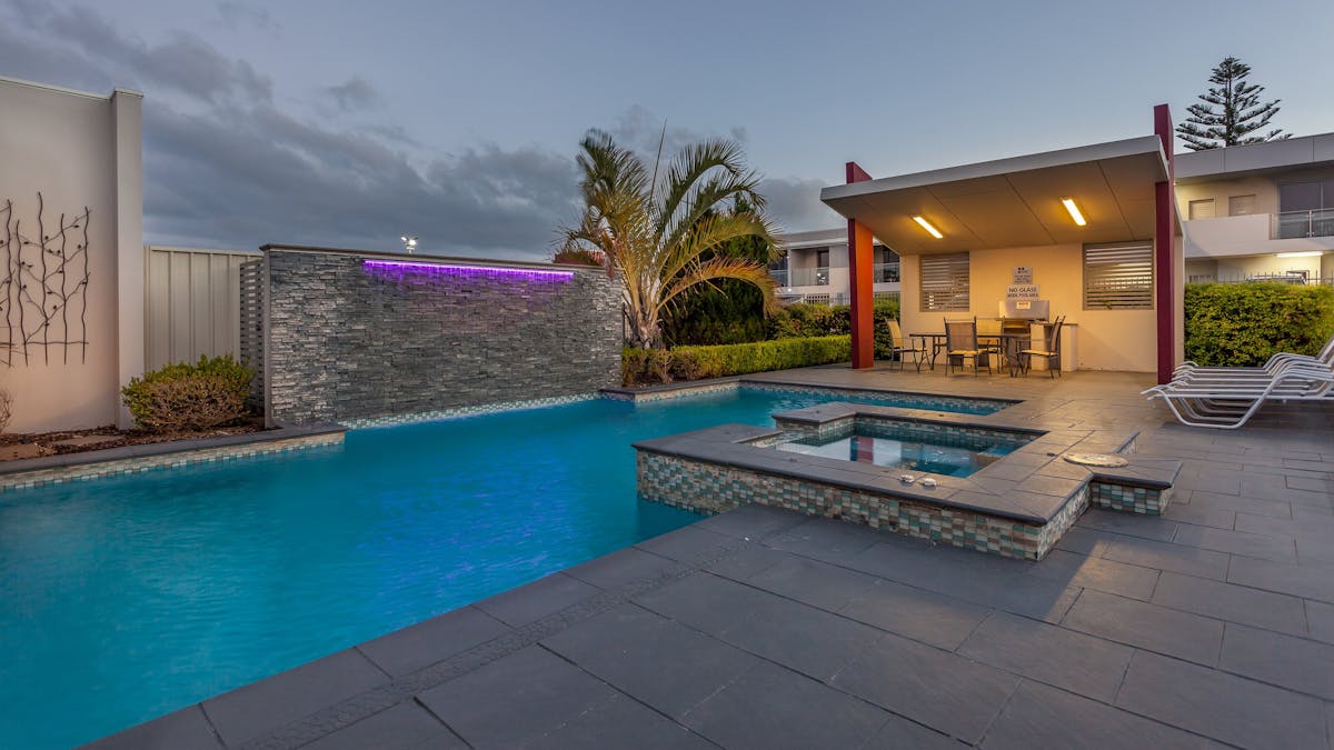 Hotel Pool